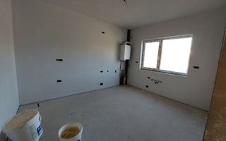 Casă spațioasă cu grădină în Florești, aproape de zona Somesului. - Poză 3