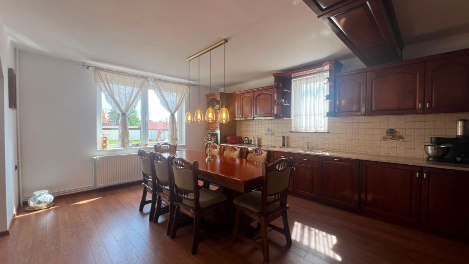 Casă individuală premium – 225 mp utili, teren 700 mp - Poză 12