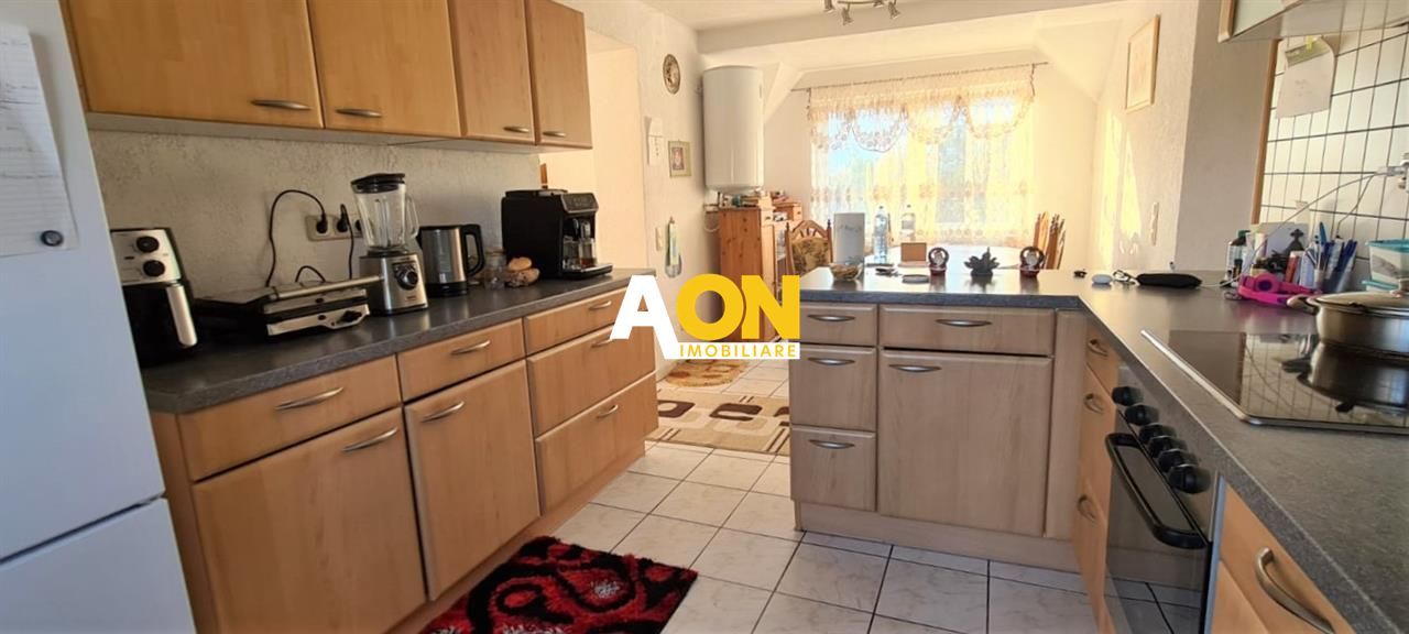 Casa pentru 2 familii, 7 Camere, 2 Garaje, 1500MP Teren - Poză 19