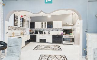 Două case, curte mare, lângă Castelul Huniazilor - Poză 18