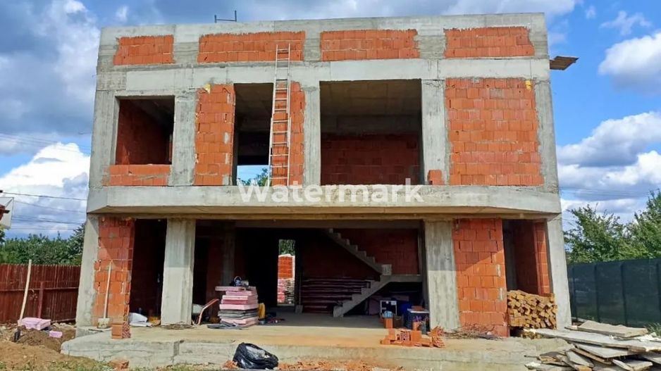 Apartament decomandat cu 3 camere, 90 mp, 2 bai, in Bucuresti - Poză 1