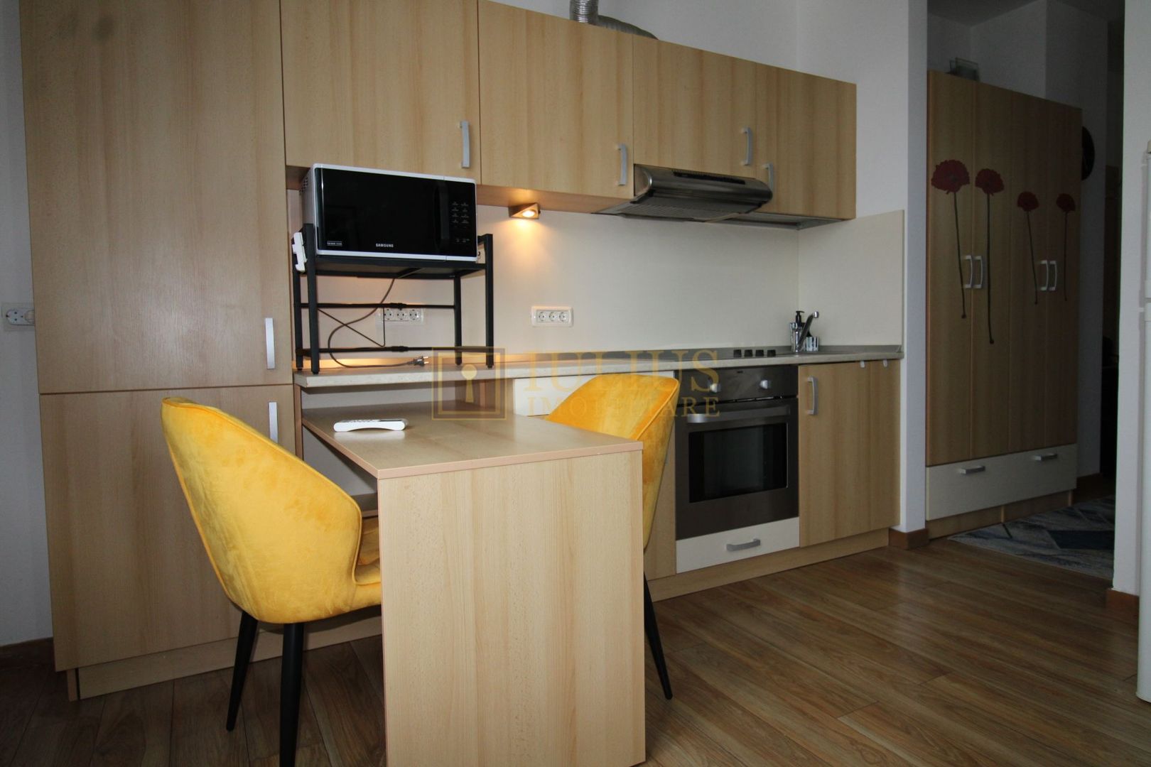 Se afla la 5 minute de Complex, ideal pentru studenti, centrala proprie - Poză 11