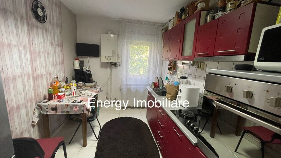 Apartament cu 3 camere, zona Tudor - Poză 6