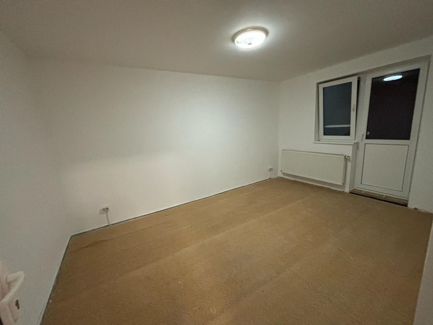 Apartament cu 3 camere de vânzare – Zărnești (Tohanu Vechi) - Poză 1