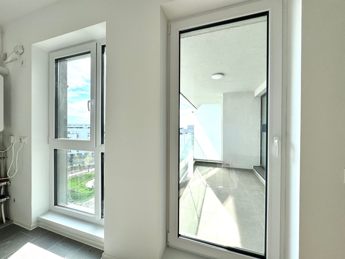 3 camere. Bucătărie Open-Space - Verdere curte interioară - Poză 10