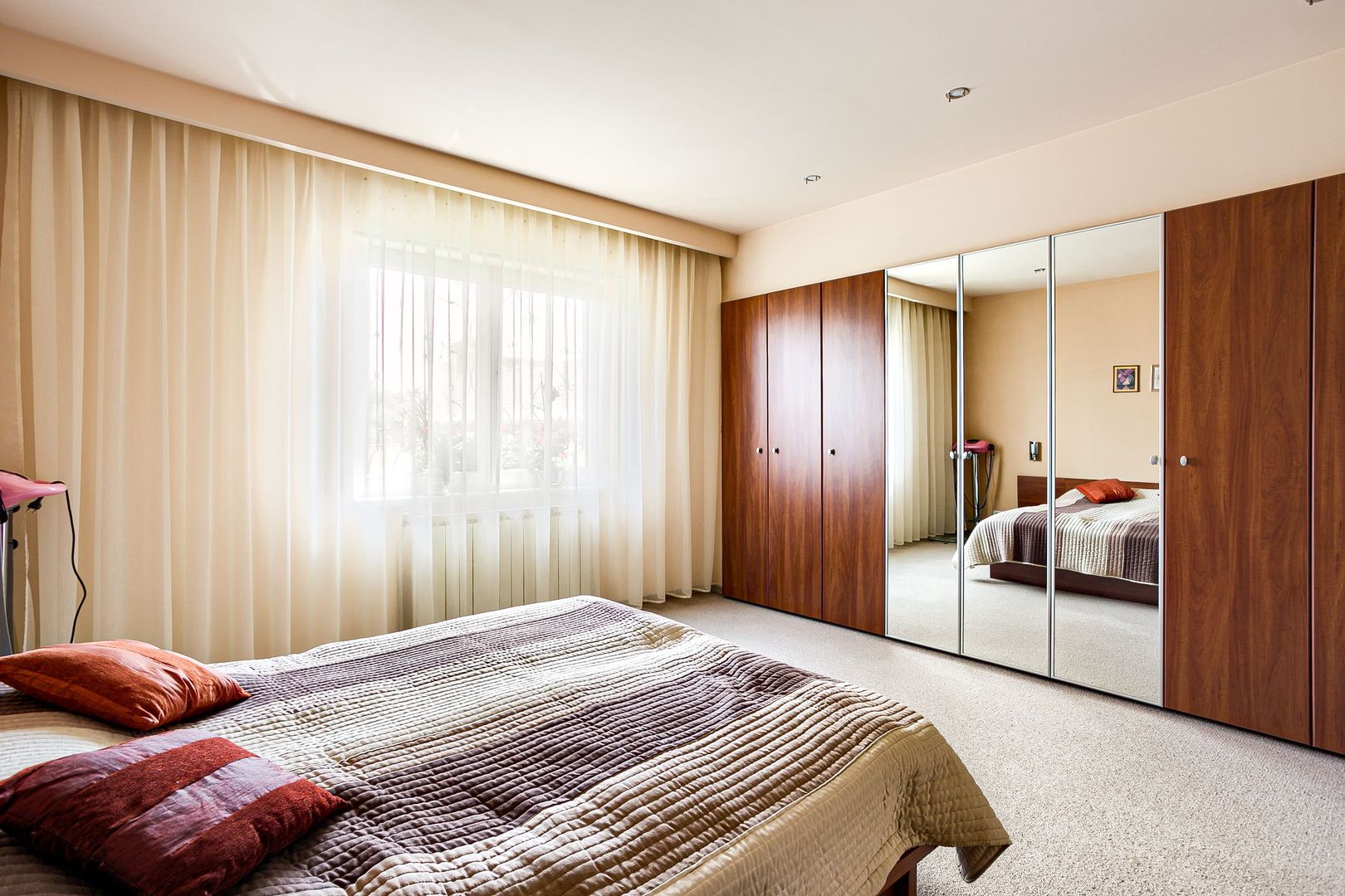 Casă Aradul Nou cu 5 camere și teren 2189 mp - Poză 6