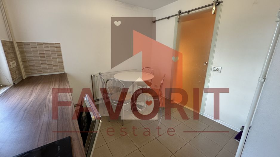 Disponibil imediat. Etaj 1. Centrala proprie. Vedere pe 2 parti. - Poză 8