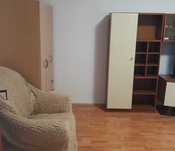 închiriez garsonieră, Mall Vitan, mobilată - Poză 4