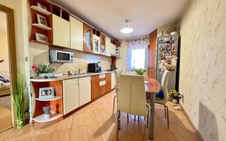 3 camere decomandate, la cheie, etaj intermediar, Lidl Mărăști!! - Poză 2