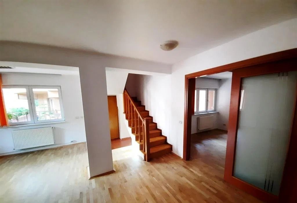 Apartament 4 camere nemobilat Stefan cel Mare de inchiriat bloc 2013 - Poză 1