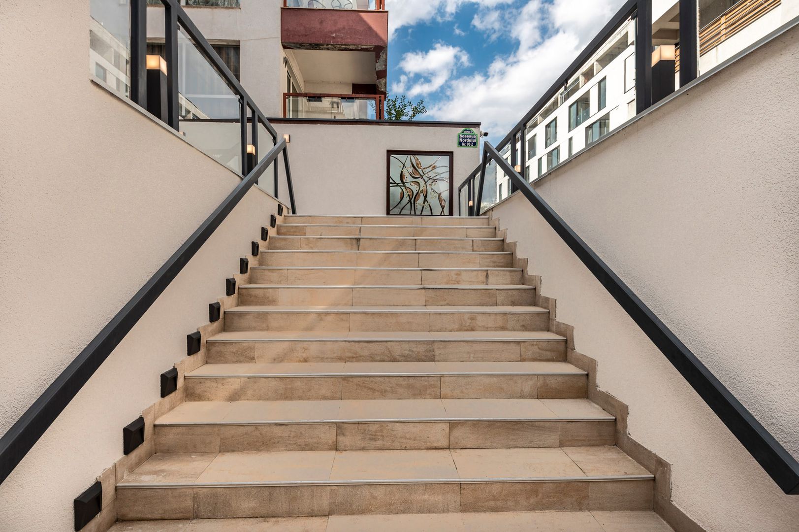 4 camere| semineu| piscina interioara | sauna | sala de sport| parcare - Poză 28