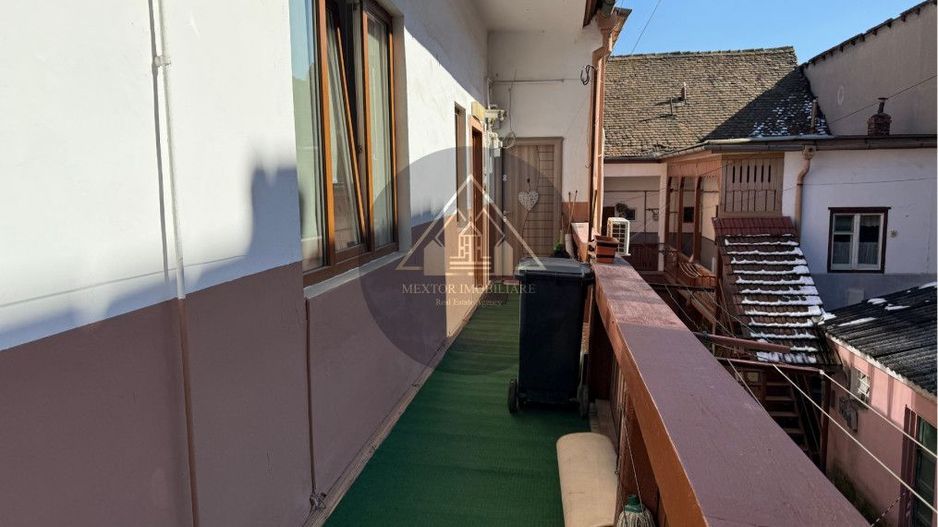 Apartament 3 camere, Centru - Poză 2