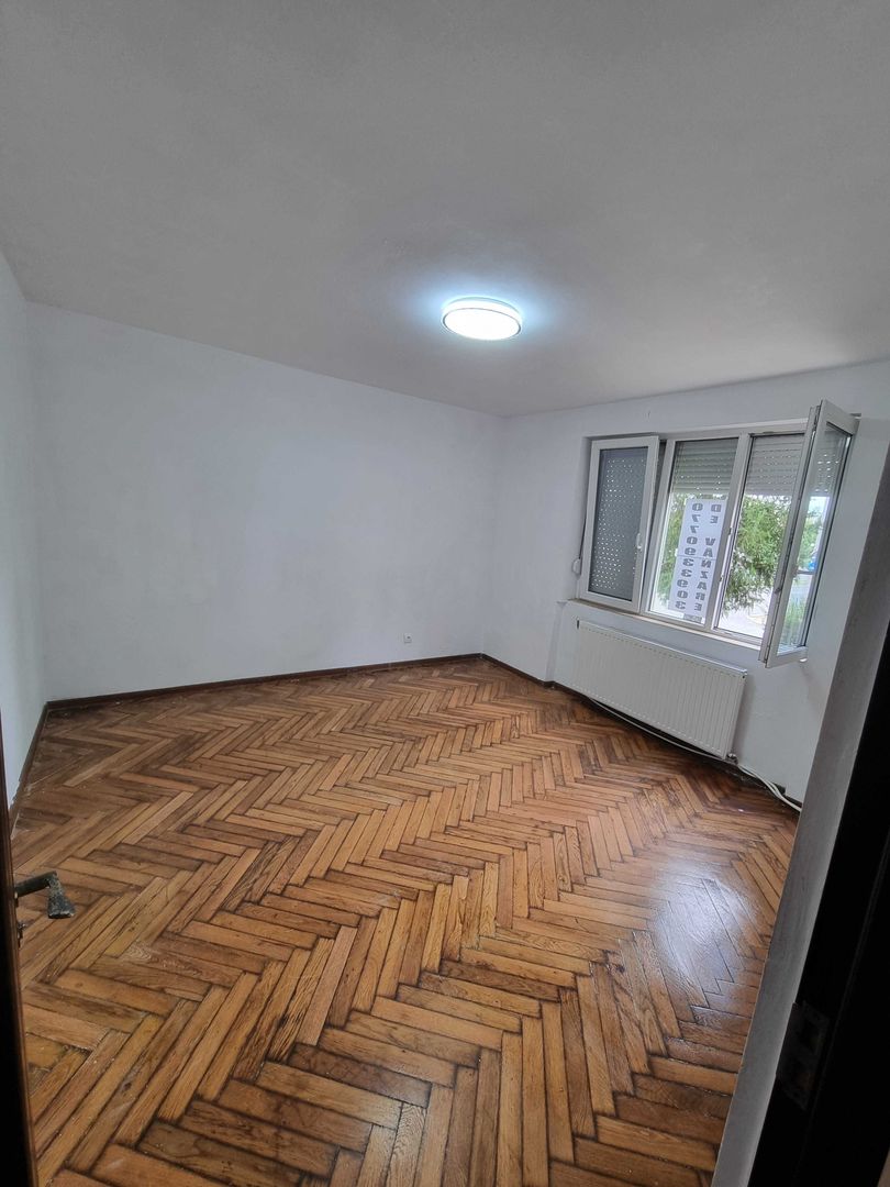 BRASADAS vinde ap cu 2 cam PARTER 42 mp Botizului. - Poză 1
