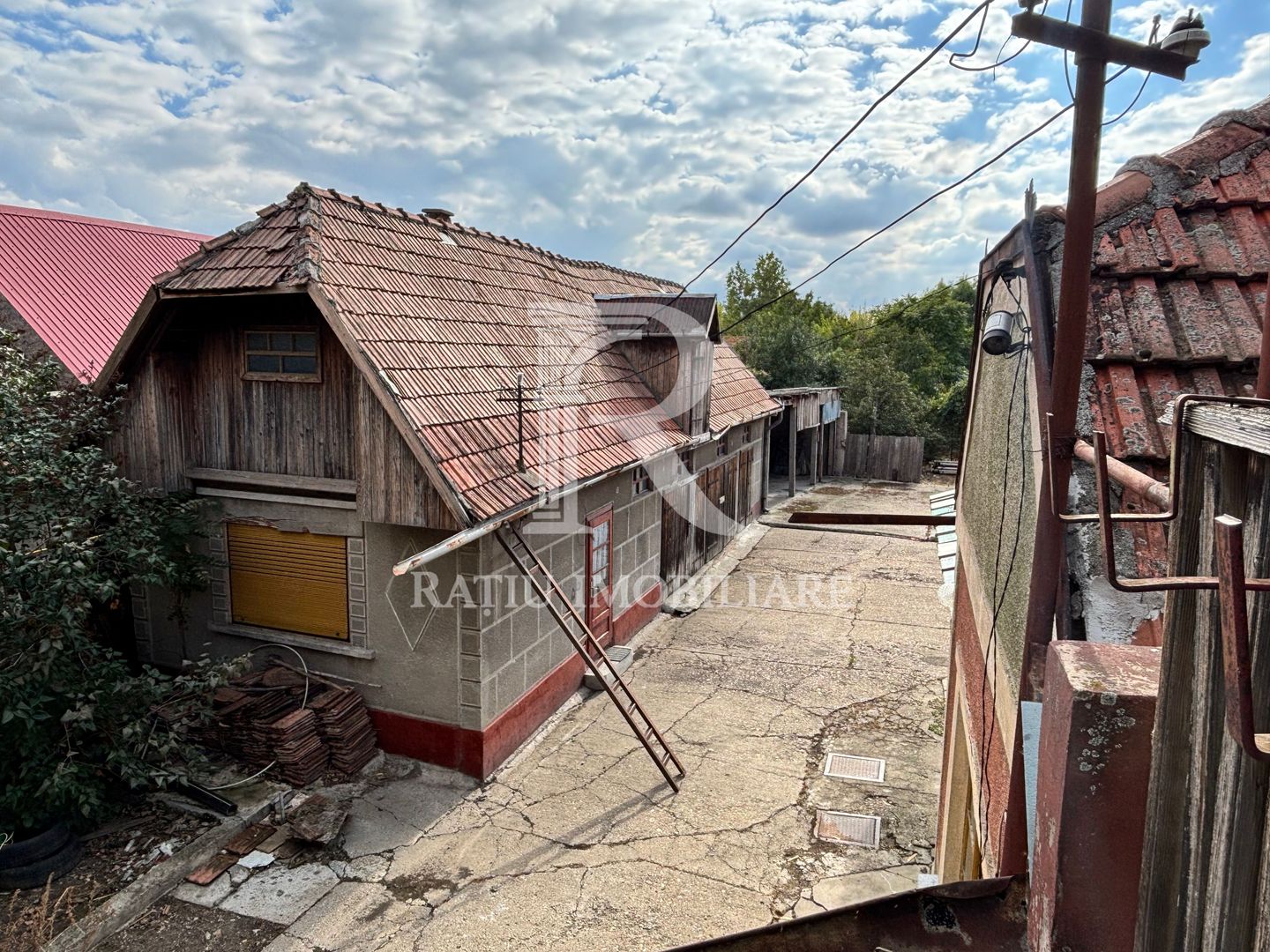 Casă cu etaj în Salonta | 996 mp | Grădină & livadă - Poză 6
