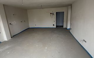 Apartament modern cu 2 camere, balcon generos și parcare inclusă. - Poză 1