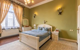 Casa din secolul XIX, ultrafinisata, ultracentral, 855 mp teren - Poză 3