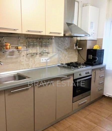 Apartament 3 camere, balcon, parcare, zona Mărăști - Poză 1
