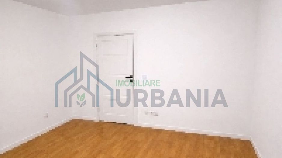 Apartament 4 camere de vânzare, Iași - 16.300 EUR - Poză 2