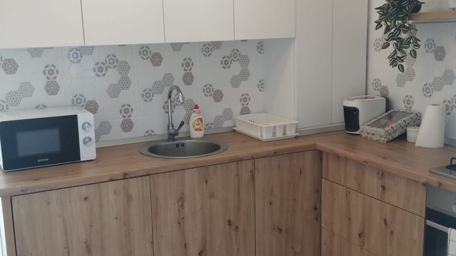 BRASADAS vinde ap 2 cam etaj 7/10 la Burdea - Poză 1