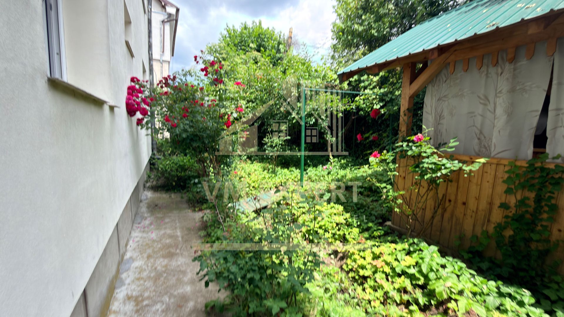 APARTAMENT 3 CAMERE  TEREN PROPRIETATE PARCARE ZONA FLĂMÎNDA CAMPULUNG AG - Poză 19