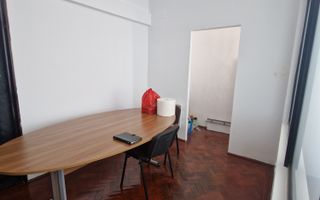 Birou deosebit in P-ța Romana, doua incapari cu suprafața totală de 25 mp. - Poză 1