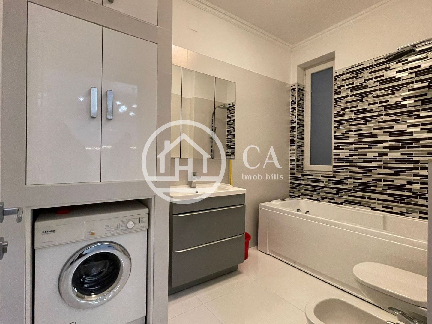 Apartament la casa, de inchiriat cu 3 camere Ultracentral, Oradea - Poză 9