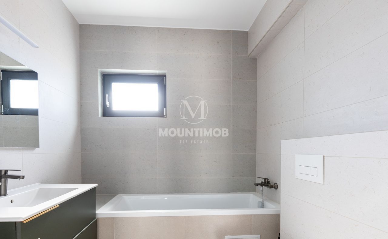 Casa moderna,4 camere, pompă de căldură si panouri fotovoltaice - Poză 8