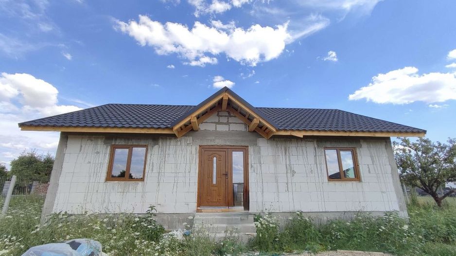 Casa la intrare in Cionchesti - Poză 1