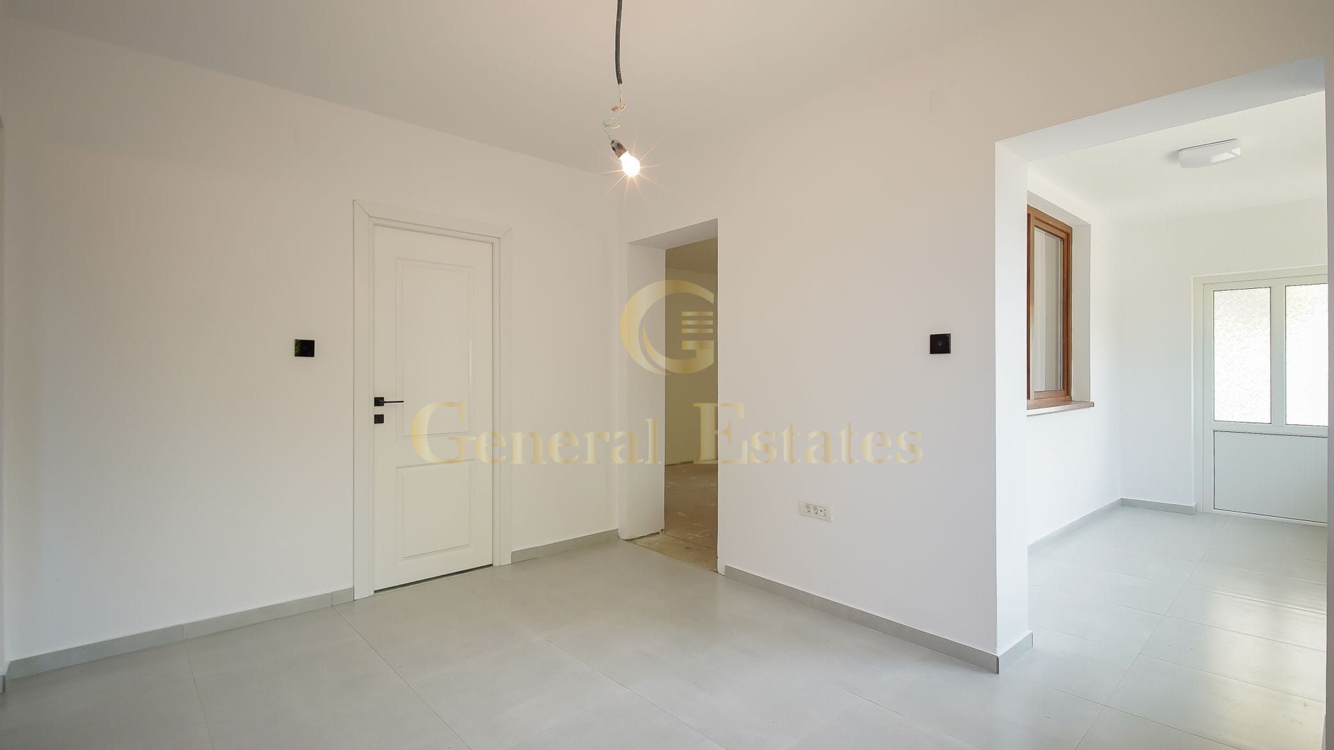 Casa perfecta cu grădină de 1100mp, acces la râu și transport in comun - Poză 4