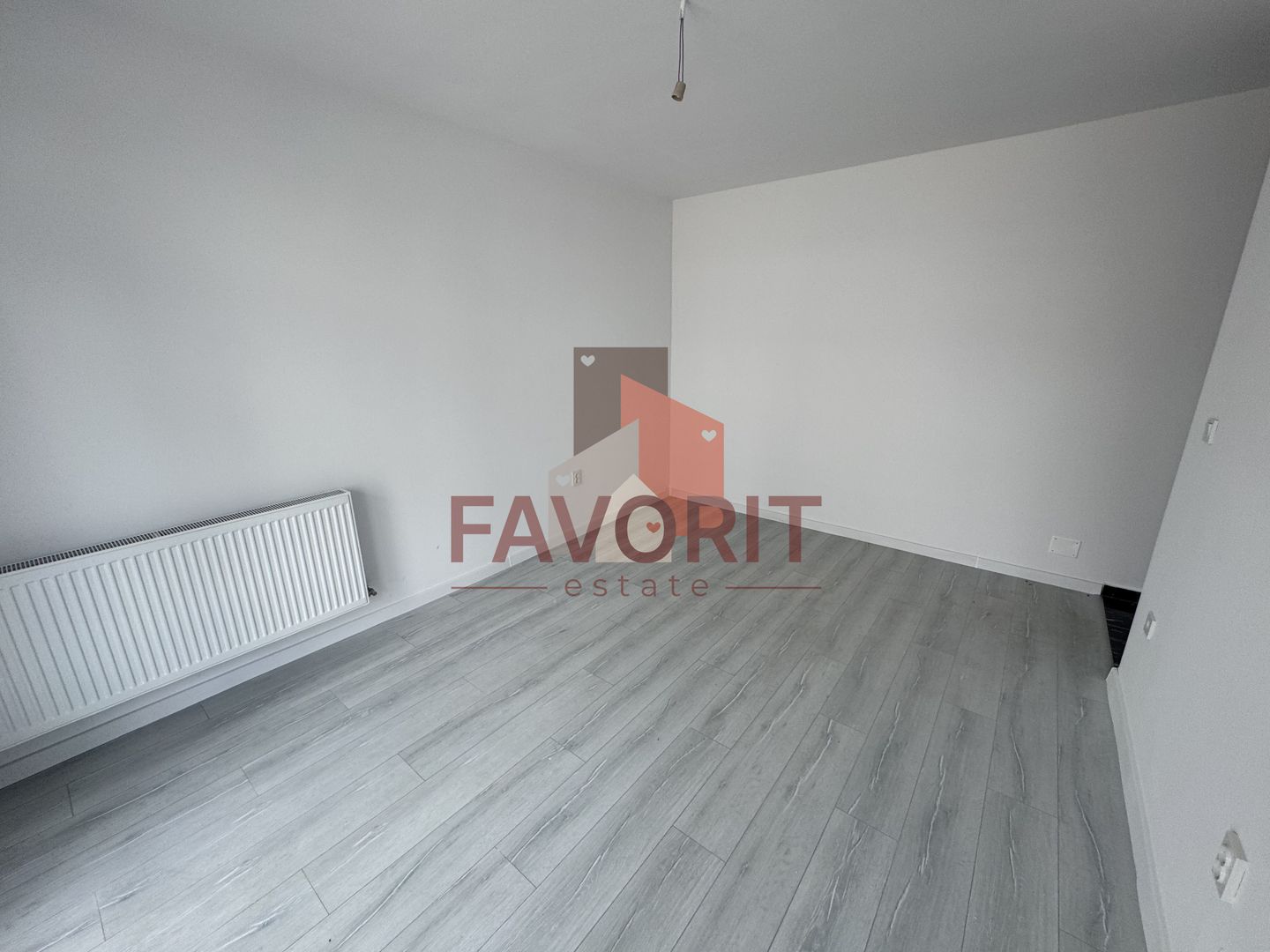 Decomandat.  Spatiu depozitare . Loc de parcare inclus - Poză 6