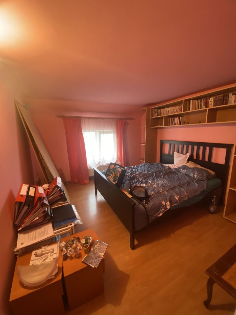 Casa cu 2 corpuri de clădire - Poză 1