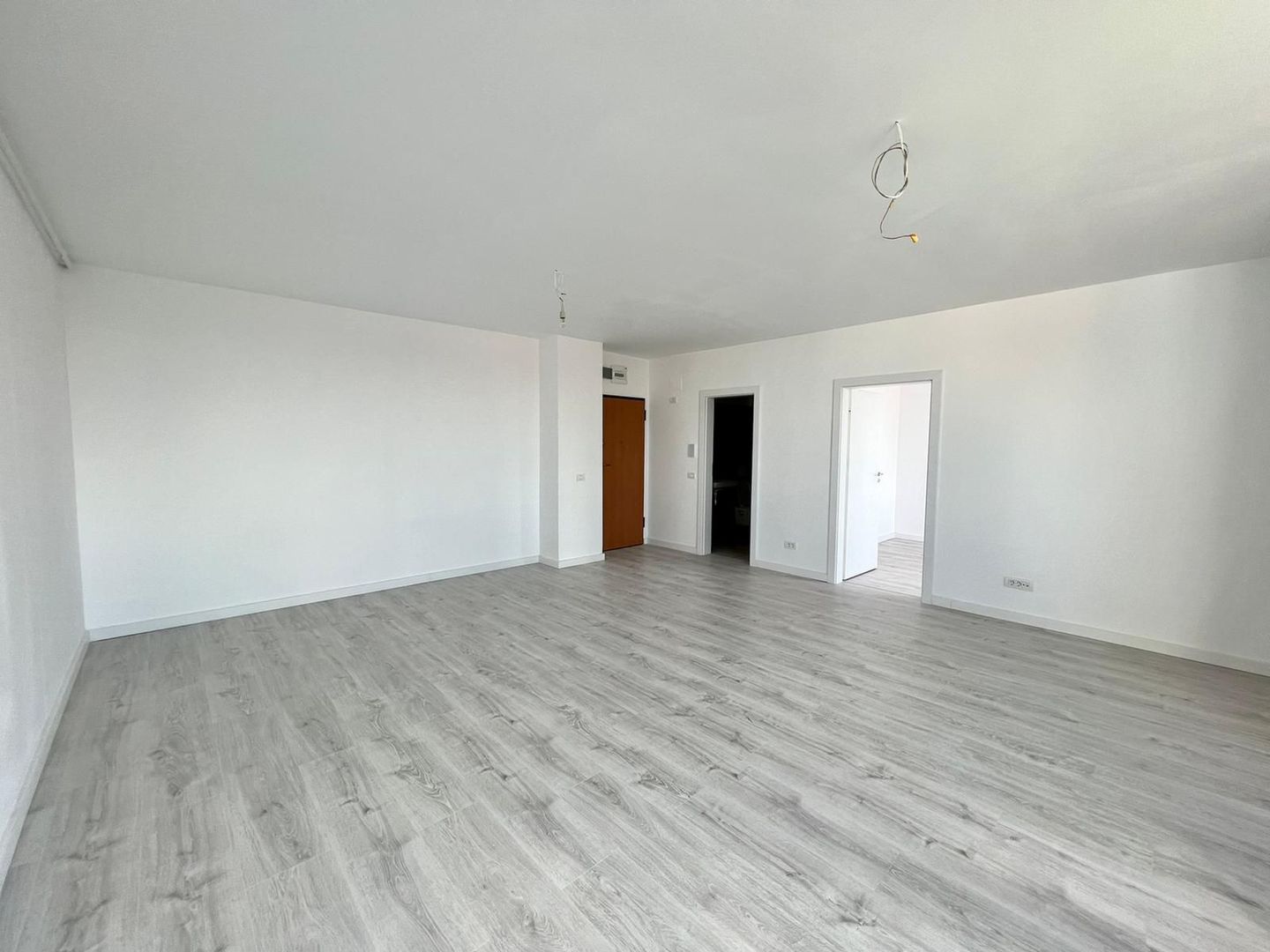 Apartament 2 camere+parcare subterana, zona Telgerafului. - Poză 3