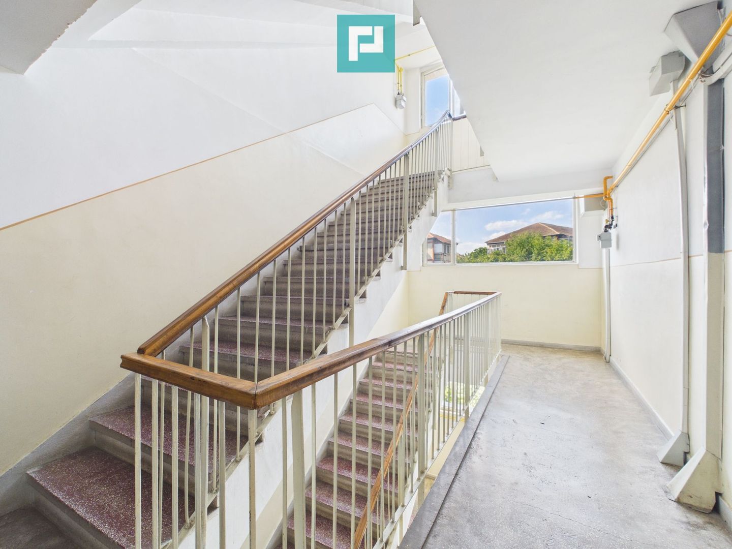 Apartament cu 3 camere, zona Soarelui - Poză 12