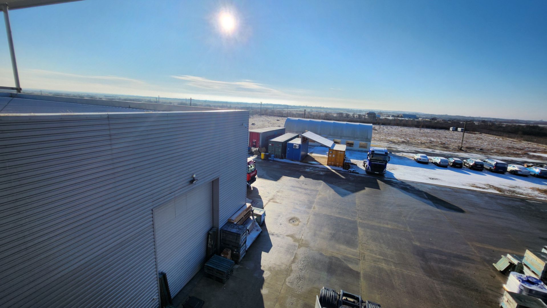 Hala cu teren generos langa acces A1 - Poză 1