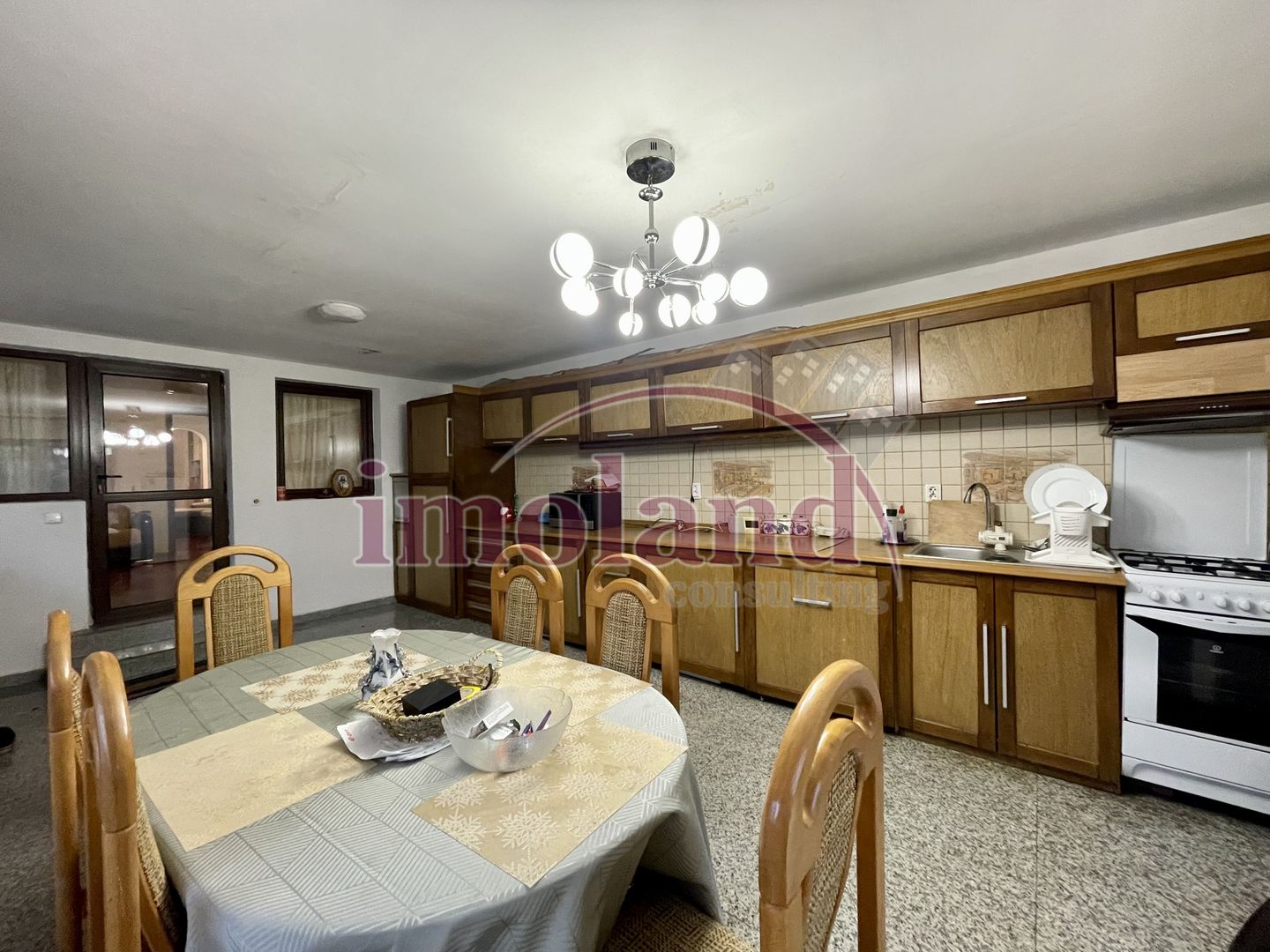 Casă parter 123 mp, complet renovată, curte generoasă, teren 400 mp - Giulesti - Poză 26