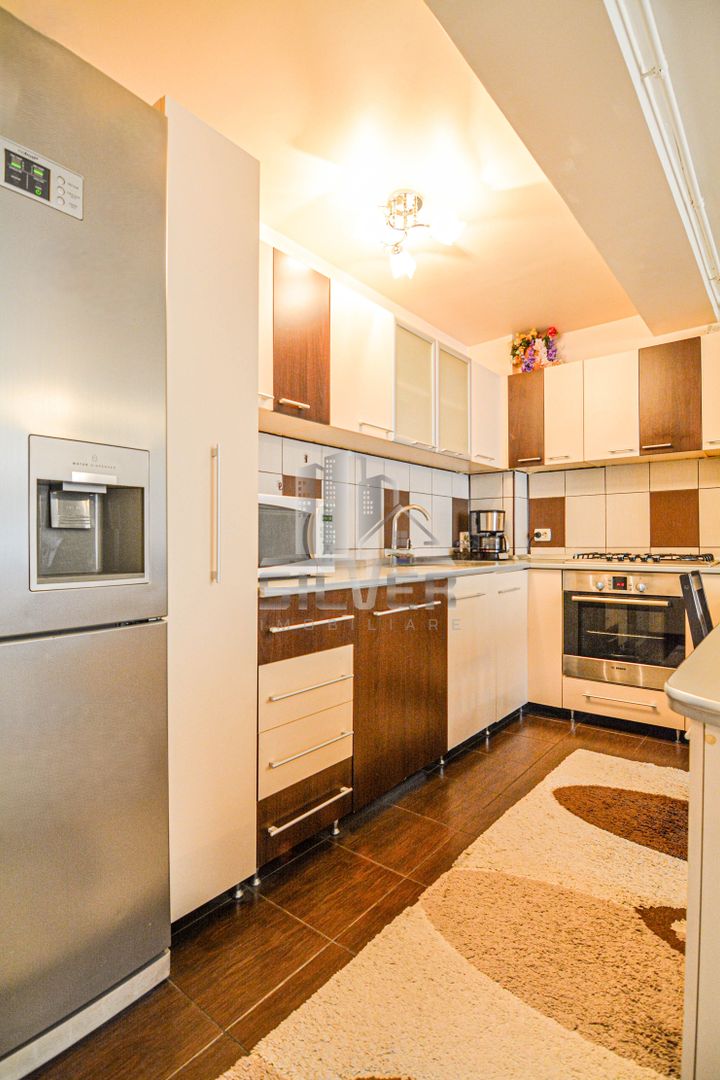 Apartament cu 3 camere + loc de parcare in Floresti, zona Teilor - Poză 5