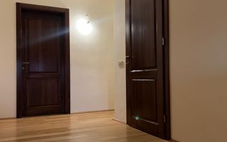 Casa individuala pozitie foarte buna si teren generos - Poză 14