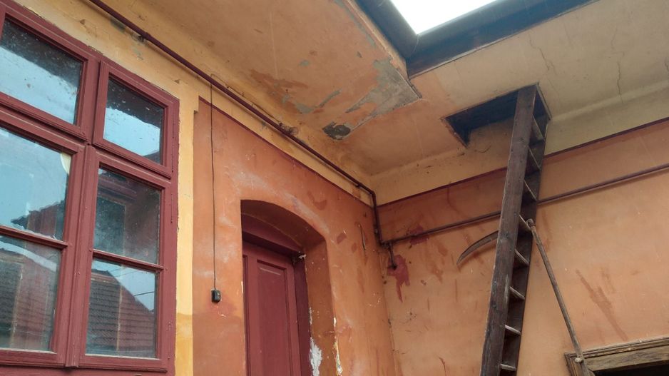 Casă / Vilă cu 5 camere de vânzare în Central, Rasnov - Poză 3