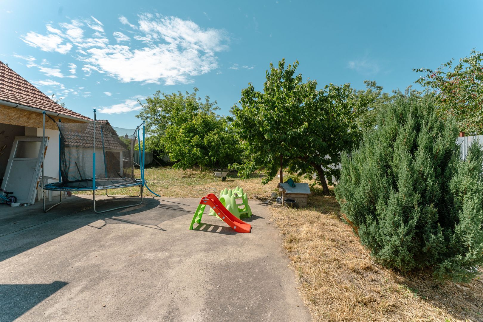 Casă cu teren 3332mp în Bătania - Poză 21