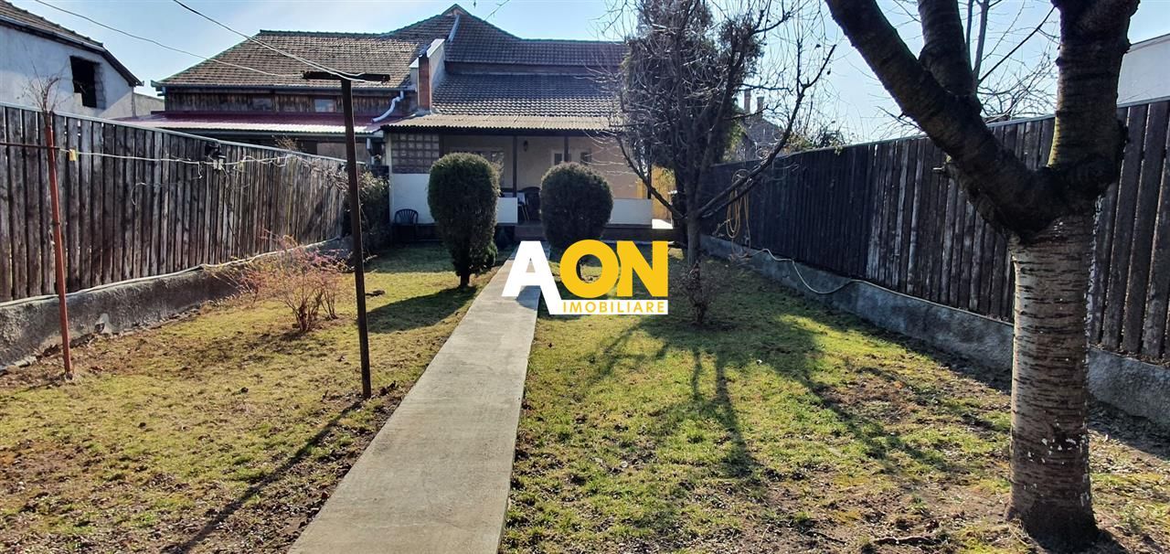 1/2 Duplex 4 camere cu garaj 462 mp teren la asfalt zona Centru - Poză 21