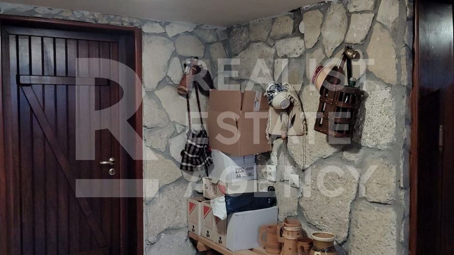 Vilă individuală 430 mp utili, teren 2.000 mp, panouri solare - Poză 20