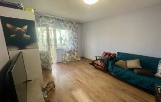 4 Camere Decomandat  - Etaj 1 - Zona Galata/ Biserica Galbena