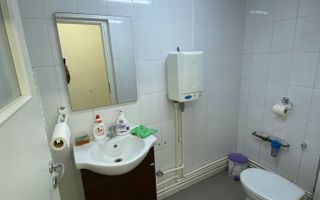 Spatiu comercial cu parcare - Poză 4