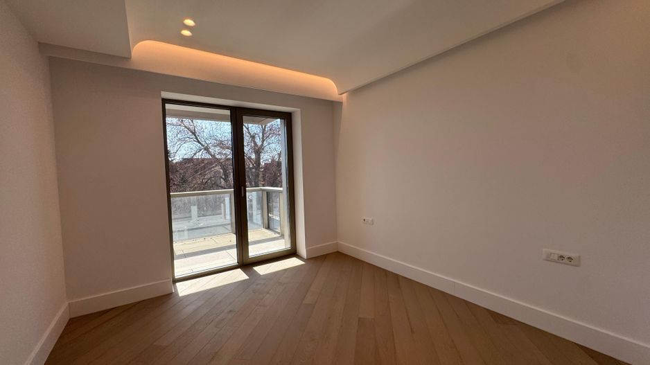 3 CAMERE || CORTINA 126 || EROUIANCU NICOLAE - Poză 6