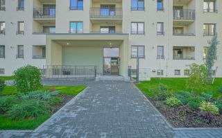 Coresi Urban Vibe | Apartament modern cu vedere directă la pietonală - Poză 10