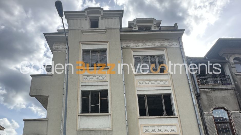 Vila Interbelica | S+P+2+M | Structura Consolidata - Poză 1
