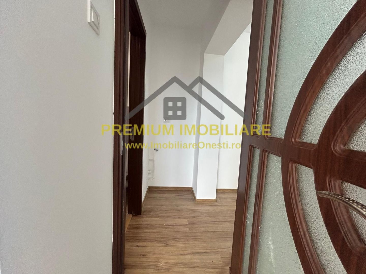 Apartament 3 camere  2 băi | renovat 2025 | parcare - Poză 15