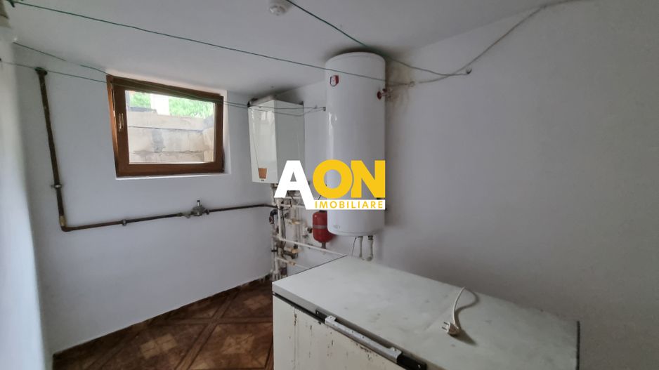 De vanzare casa 6 camere, S+P+M, 900mp teren, Cetate - Poză 19