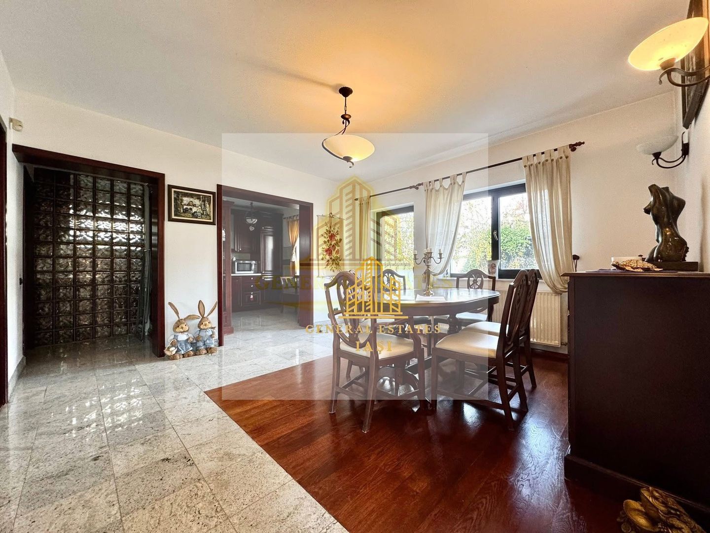 Vânzare Casă în Bucium cu Priveliște Panoramică - Poză 10