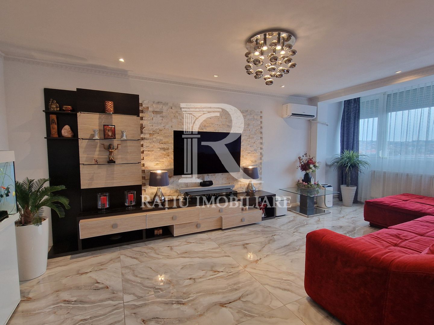 Apartament cu 3 camere | Ascensor | Rogerius | Oradea - Poză 1